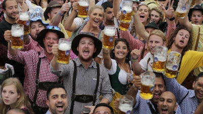 Oktoberfest revine la Galaţi. 4 zile de festin bavarez pe platoul de la Sala Sporturilor