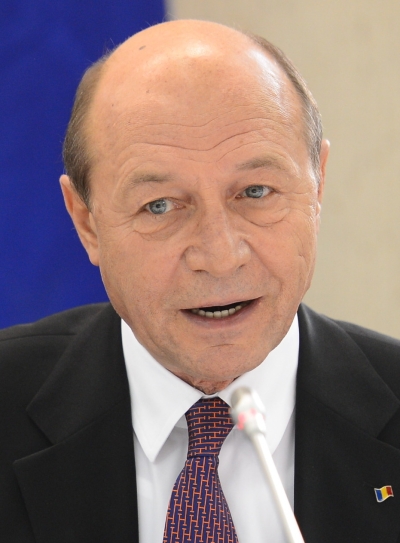 Traian Băsescu internat în străinătate în urma unui infarct (surse)