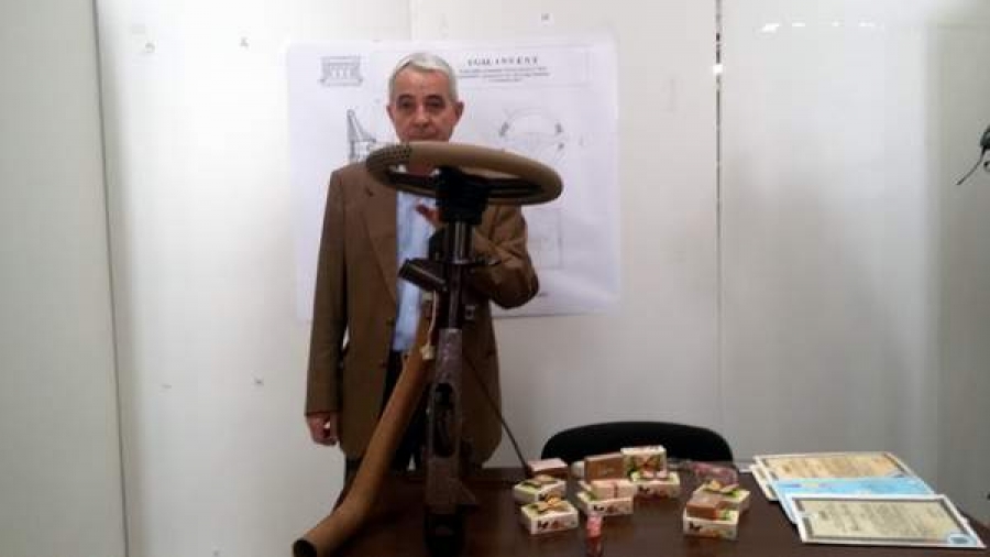 Salonul de inventică Galaţi: Maşina autonomă, volanul cu aer condiţionat şi clădirea cu draperii... din gaz!