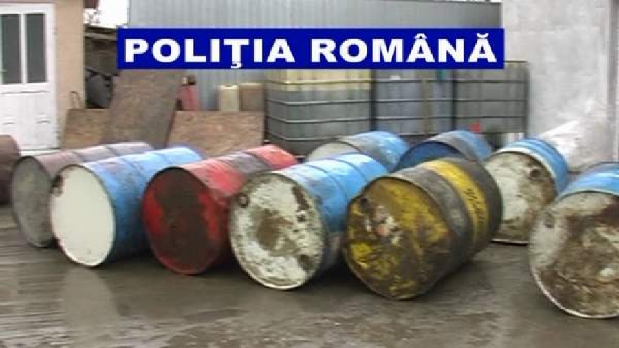 Evaziune cu mii de cozonaci şi produse petroliere