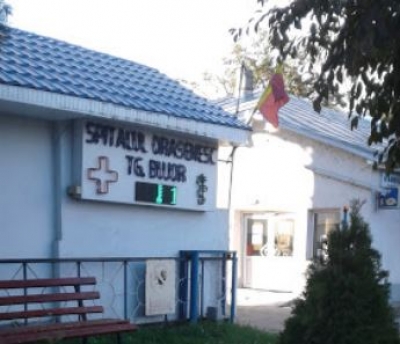 Doi copii și două femei internați în spital de la o posibilă intoxicaţie