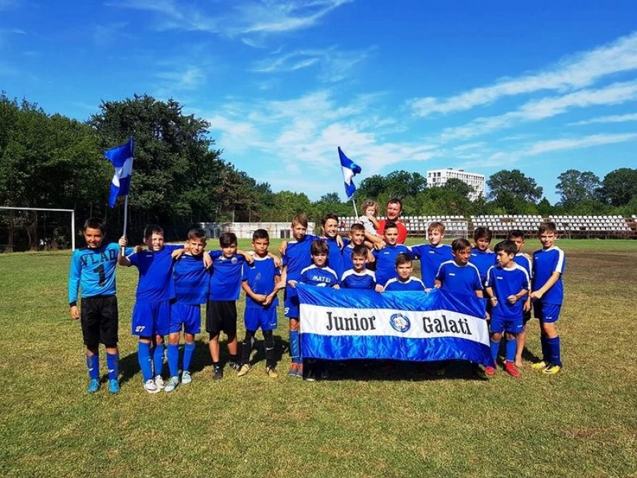 Şcoala de Fotbal Junior Galaţi, dublă campioană la Mangalia