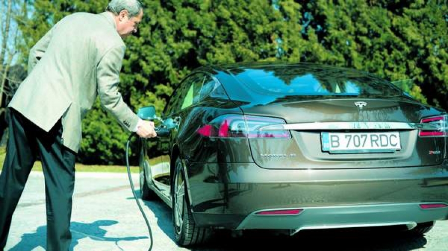 Guvernul a aprobat majorarea la 4.500 de euro a ecotichetului pentru cumpărarea de maşini electrice