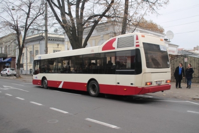 Biletul pentru transportul în comun a fost majorat la 2 lei