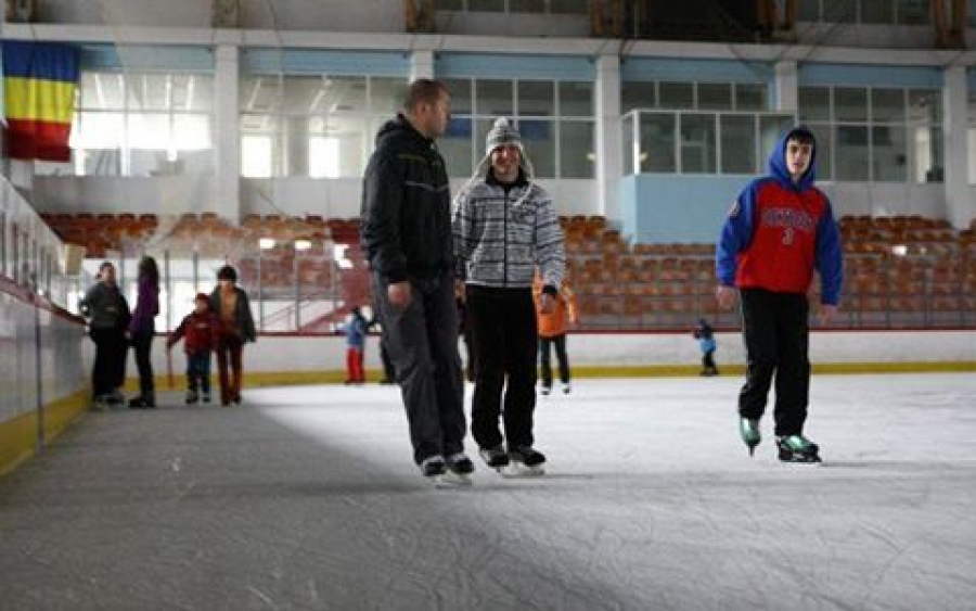 Patinoarul se va deschide pentru public