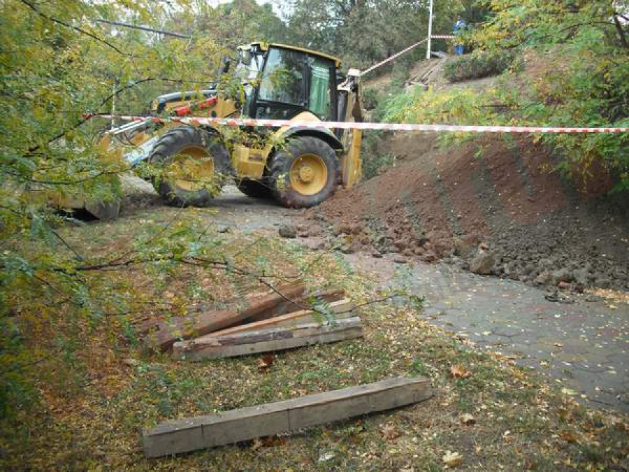 Vom scăpa de scurgerile urât mirositoare din Parcul Cloşca