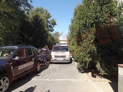 Doi poliţişti, unul fiind chiar liderul, reţinuţi în filiera contrabandei cu ţigări