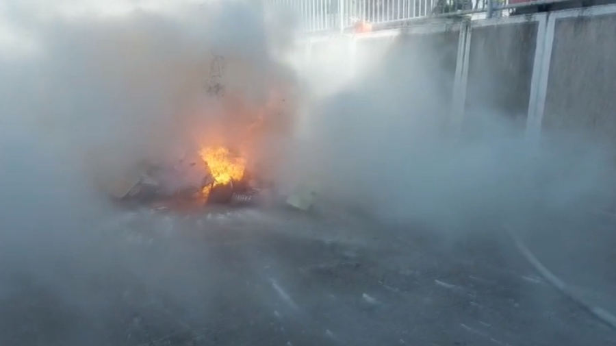 V I D E O | Incendiu izbucnit în parcarea subterană din Piaţa Centrală din municipiul Galaţi. Un exerciţiu ISU cu mijloace speciale de stingere în premieră
