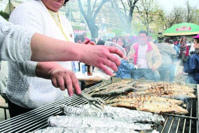 De 01 aprilie, gălăţenii sunt aşteptaţi la Festivalul Scrumbiei 2018