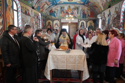 Spitalul pentru Copii Galaţi şi-a sărbătorit ocrotitorii spirituali (FOTO)