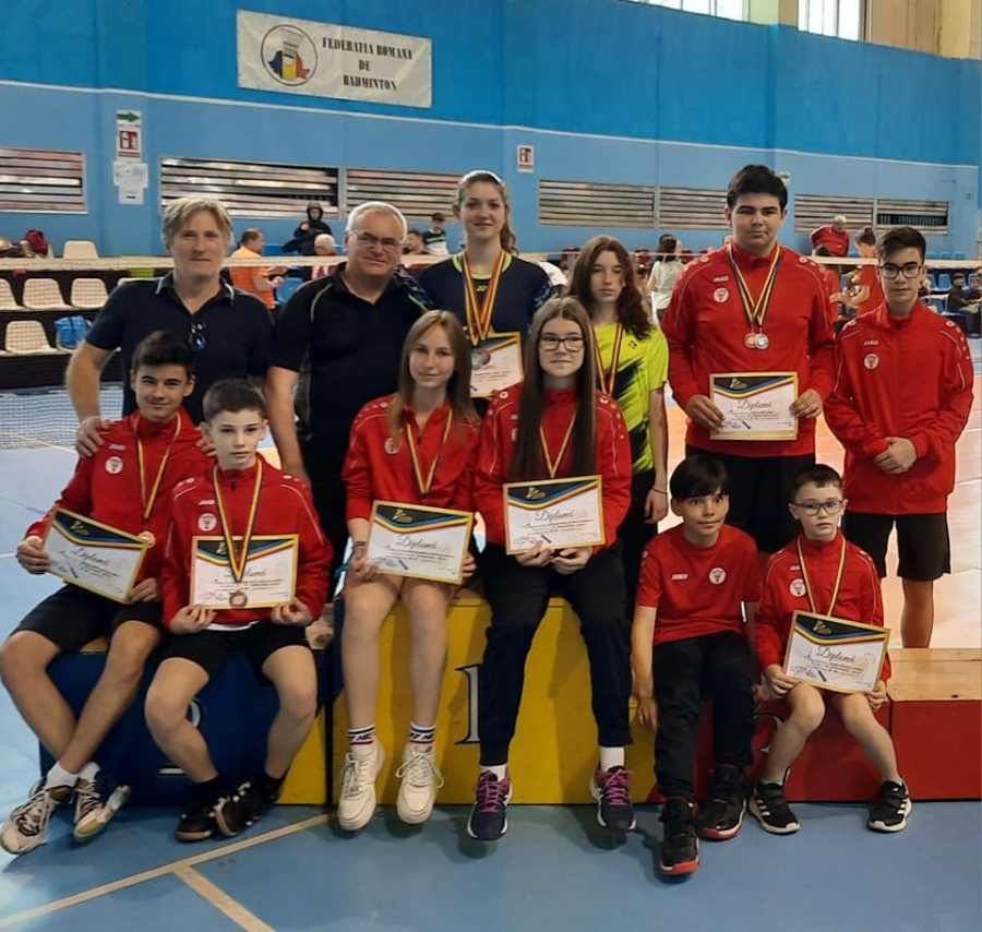Medalii de argint şi bronz pentru badmintoniştii de la Siderurgistul şi CSU Galaţi