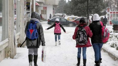 Tulcea: Drumuri şi şcoli închise din cauza Codului Roşu