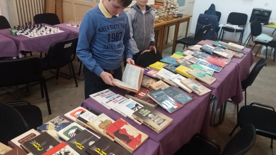 „Şah Club Galaţi ” va înfiinţa o bibliotecă