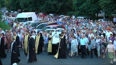 Procesiune prin Galaţi cu icoana făcătoare de minuni a Maicii Domnului de la Adam