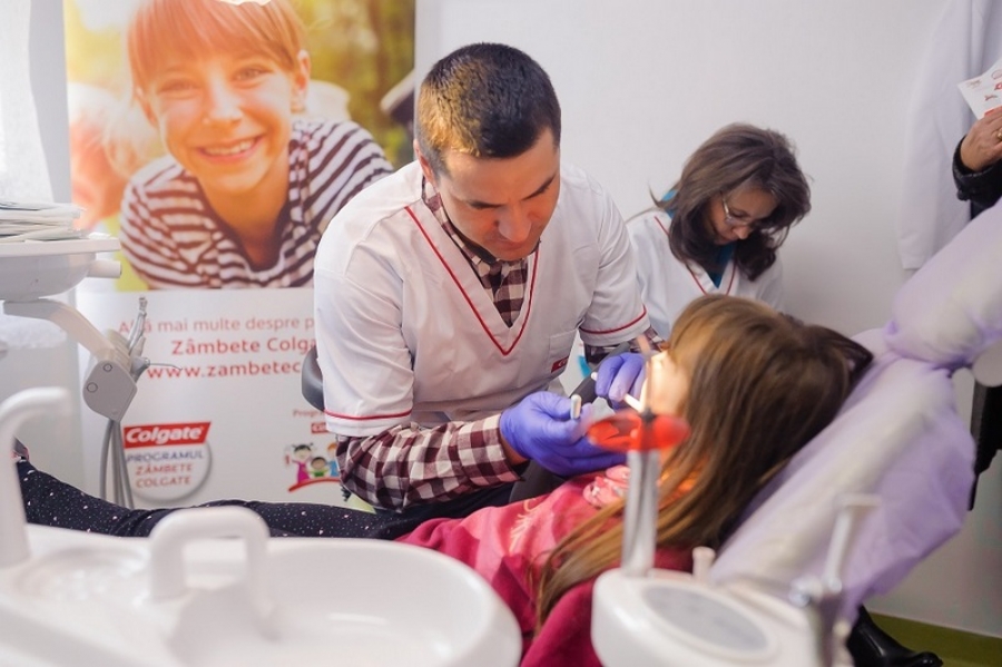 110 copii din Galaţi şi Tecuci s-au bucurat de consultaţii stomatologice gratuite