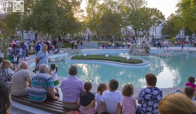 Se pornesc fântânile arteziene în oraş