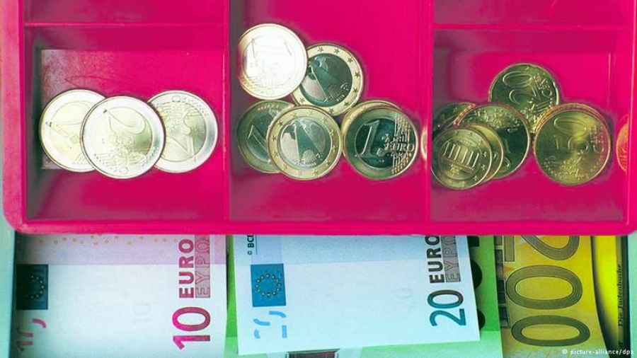 Cu euro sau fără?