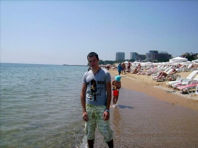A luat banii fratelui şi a ameninţat că se va sinucide