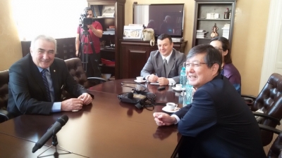 Ambasadorul Republicii Coreea de Sud s-a întâlnit cu studenţii gălăţeni