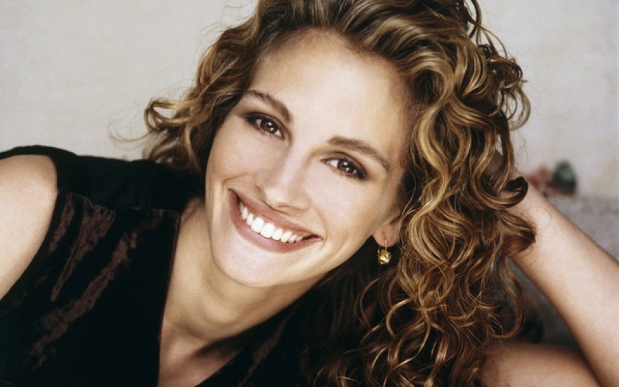 Julia Roberts revine pe micul ecran