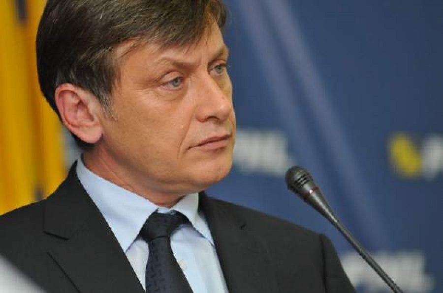 USL va declanşa procedura de suspendare din funcţie a preşedintelui Băsescu