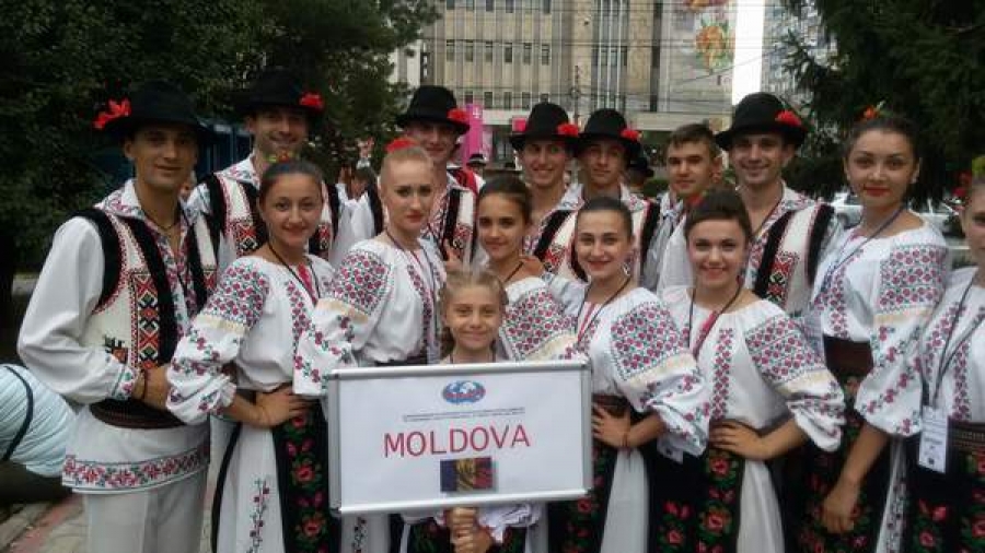 Festivalul de Folclor, lecţie de prietenie fără frontiere