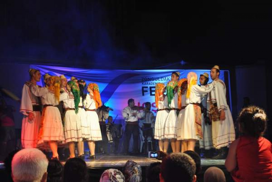 Ansamblul „Doina Covurluiului”, la Festivalul Internaţional de Folclor din Turcia