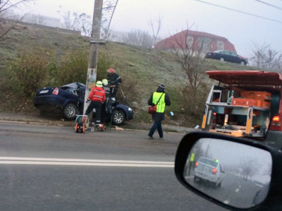 Viteza şi poleiul au luat două vieţi şi au trimis cinci oameni la spital