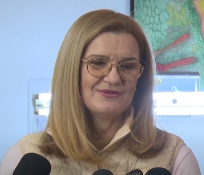 Elisabeta Lipă: Ministrul Novak nu a scăpat şi nu va sta liniştit în fotoliu; o să am grijă să-l zdruncin