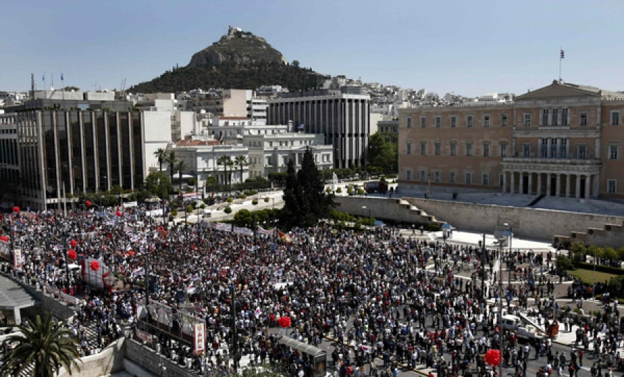 Mii de manifestanţi contra austerităţii la Atena