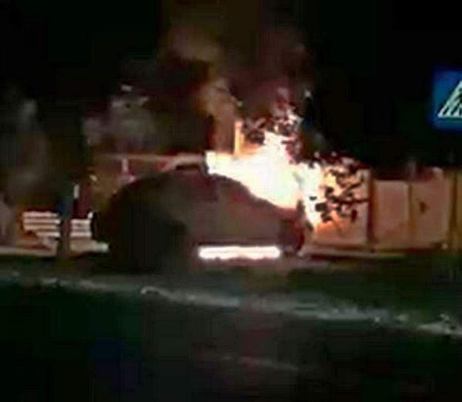 Incendiu la Cuza Vodă: Maşina postului de poliţie a luat foc