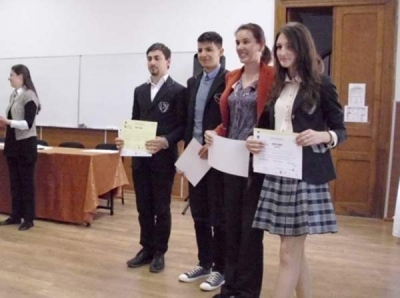 Concursul "Tinerii Dezbat", la a şasea ediţie