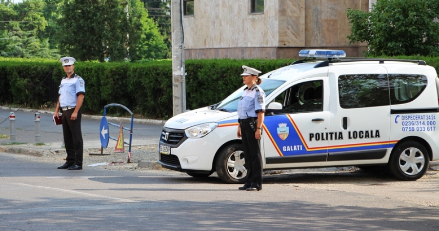 Parcatul pe trotuar continuă să îi usuce la buzunar pe gălăţeni: Amenzi de peste 170.000 lei, în luna iulie