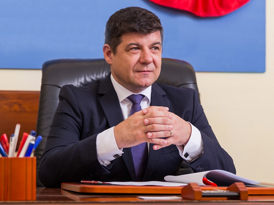 Costel Fotea, preşedintele Consiliului Judeţean Galaţi: „Îi aştept pe gălăţeni la vot, să arate că îndrăznesc să creadă în România”