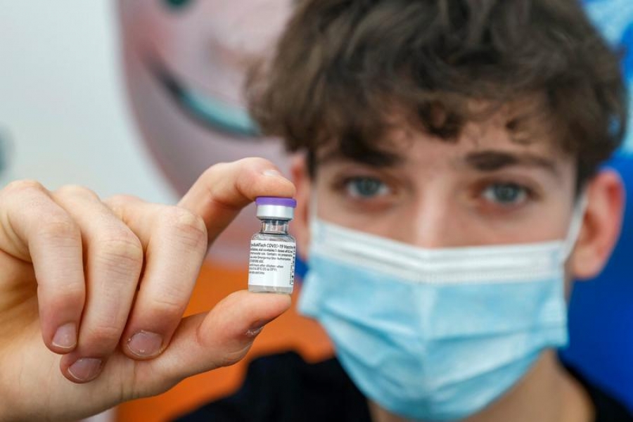 SUA a aprobat vaccinul Pfizer/BioNTech pentru adolescenţii începând cu vârsta de 12 ani