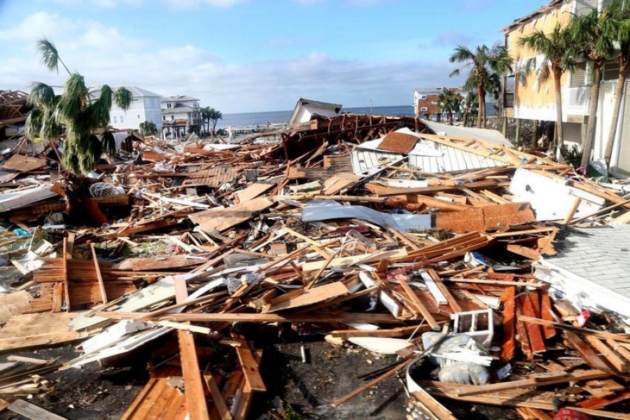 Zeci de morţi şi sute de dispăruţi în urma uraganului Michael, în Florida