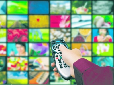 80% dintre români schimbă postul TV pe timpul pauzelor publicitare