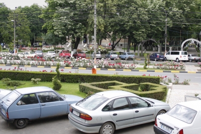 De la 15 mai au intrat în funcţiune blocatoarele de roţi în parcările tecucene