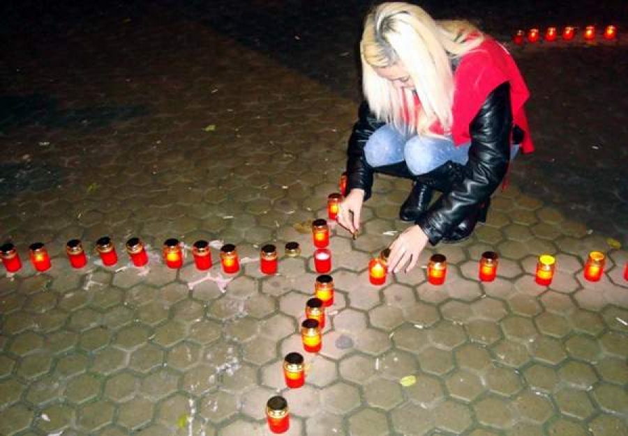 HIV-SIDA: Creşte numărul infectărilor pe cale sexuală