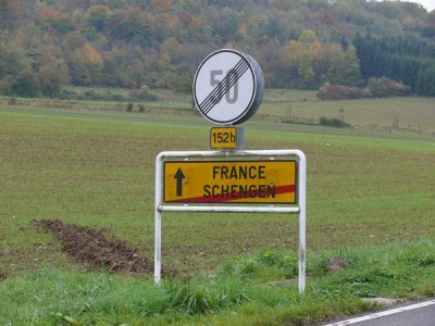 Bruxellesul cere un calendar pentru aderarea României şi Bulgariei la Schengen
