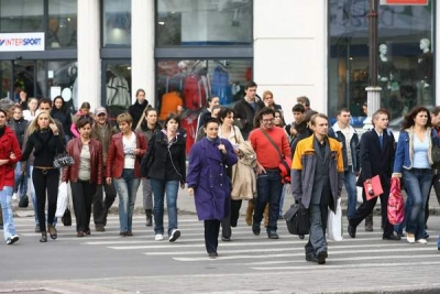 Românii, mai pesimişti la sfârşitul anului trecut privind starea economiei