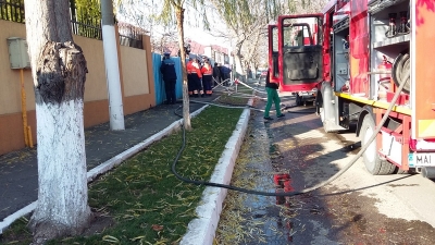 O mamă şi fiul acesteia decedaţi într-un incendiu, pe str. Ştiinţei