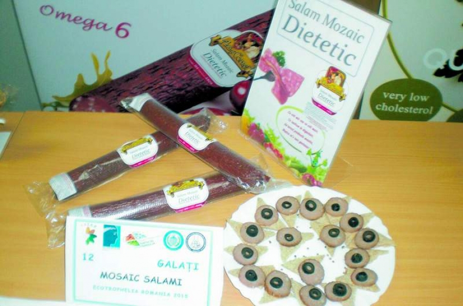 Trei studente din Galaţi au conceput un salam dietetic, cu un conţinut scăzut de aditivi