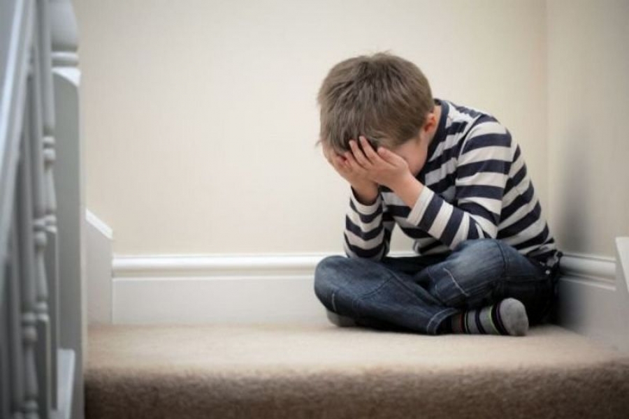 Depresia copiilor apare din cauza părinţilor ocupaţi
