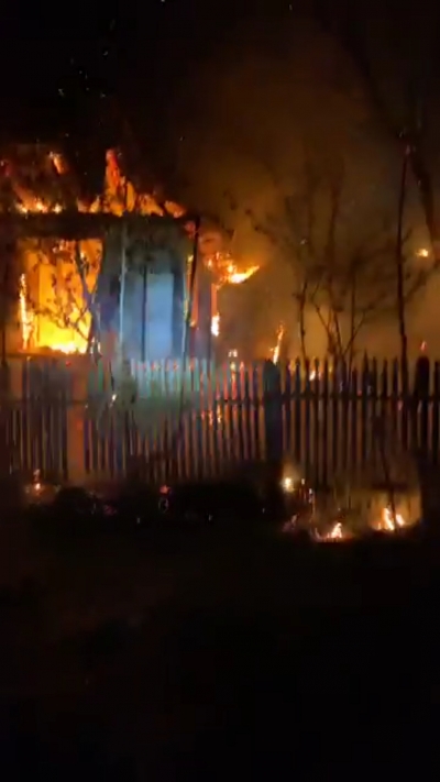 Un copil a incendiat o casă în comuna Slobozia Conachi (VIDEO)