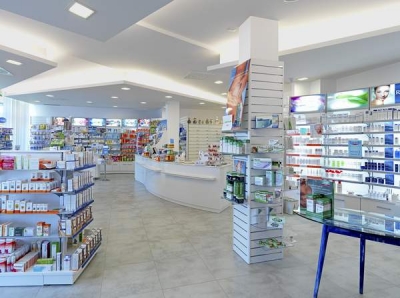 Farmacişti arşi la buzunare