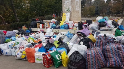 Gălăţeni au donat masiv în cadrul campaniei umanitare "Dăruieşte!" a Comunităţii RO100 Curăţăm Galaţiul