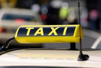 Taximetrist jefuit de 4 minori