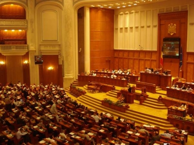 Parlamentul României – alegerea, rolul şi atribuţiile