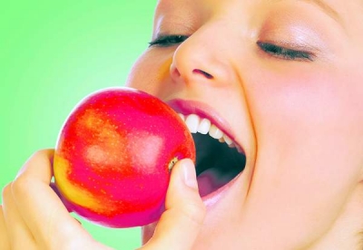 Pentru prevenirea diabetului se recomandă consumul de fructe proaspete şi nu de suc de fructe